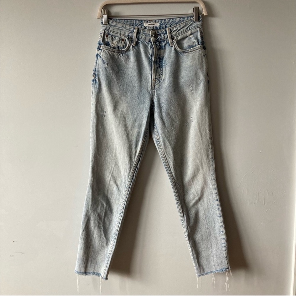 GRLFRND Karolina Super High Rise Light Wash Jeans
Size 26